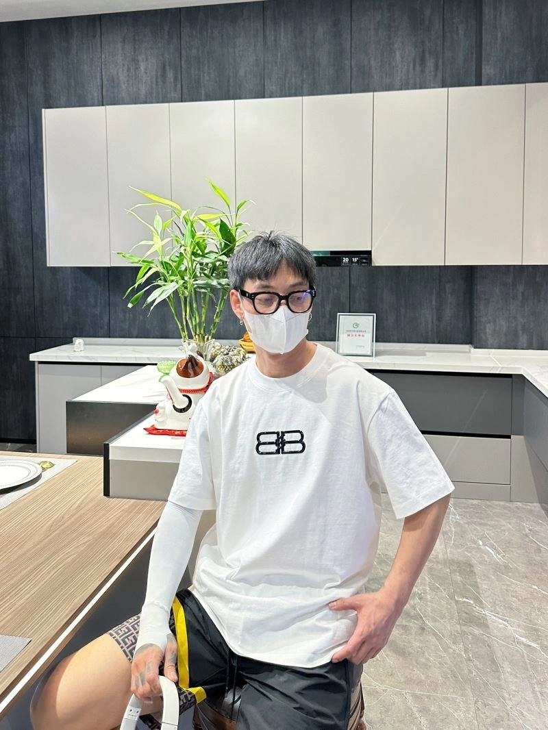Balenciaga T-Shirts Popular 96990