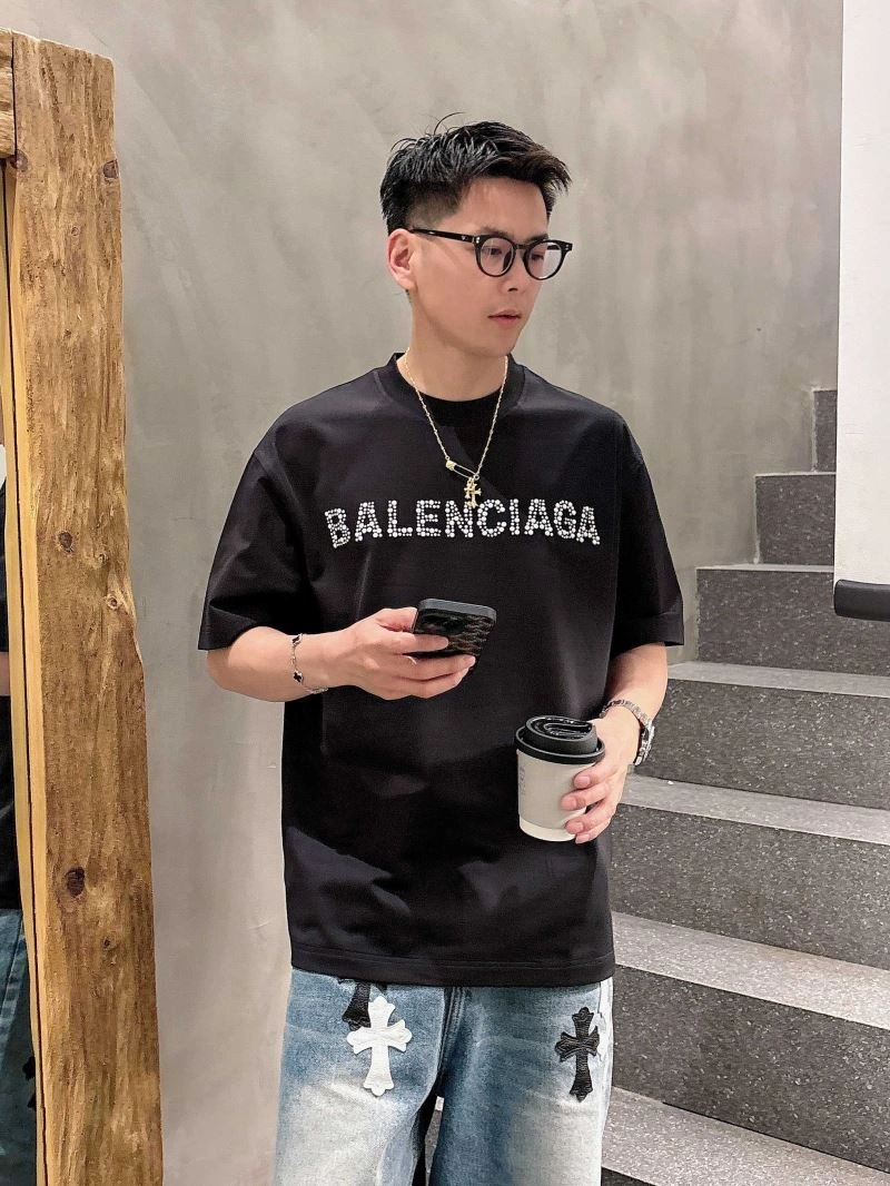 Resilient Balenciaga T-Shirts 96928