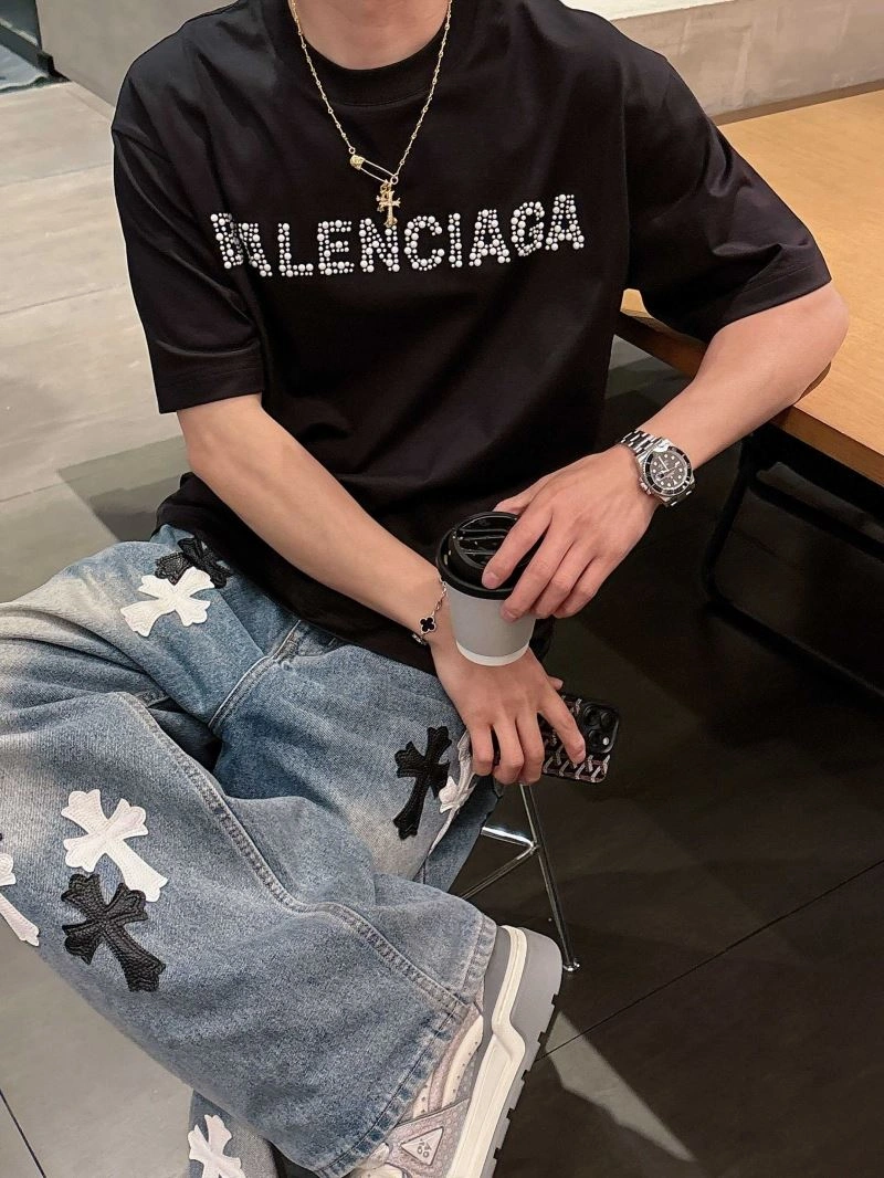 Resilient Balenciaga T-Shirts 96928