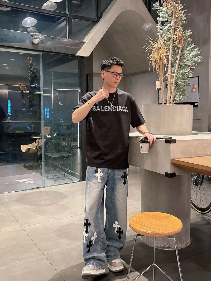 Resilient Balenciaga T-Shirts 96928