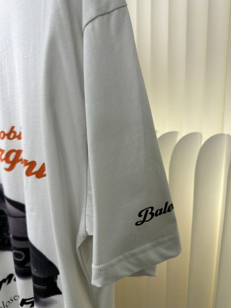 Contemporary Balenciaga T-Shirts 96779