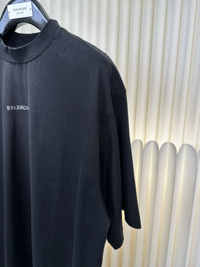 Trendsetting Balenciaga T-Shirts 96808