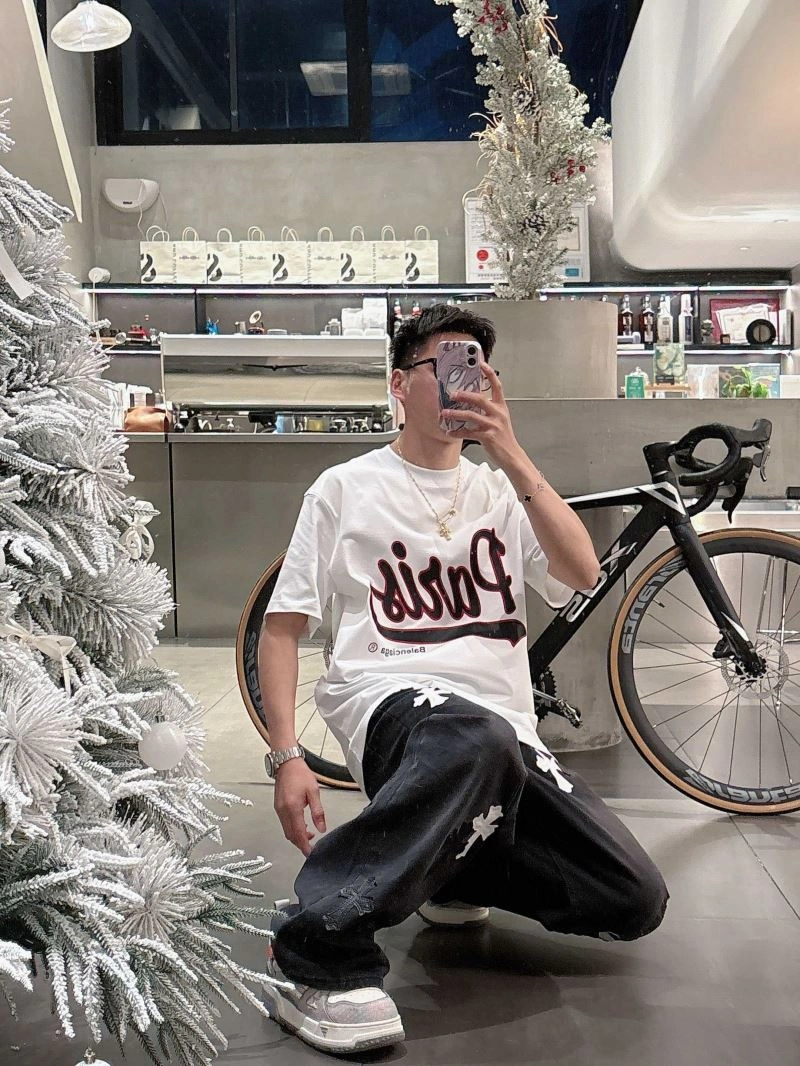 Balenciaga T-Shirts Minimalist 96731
