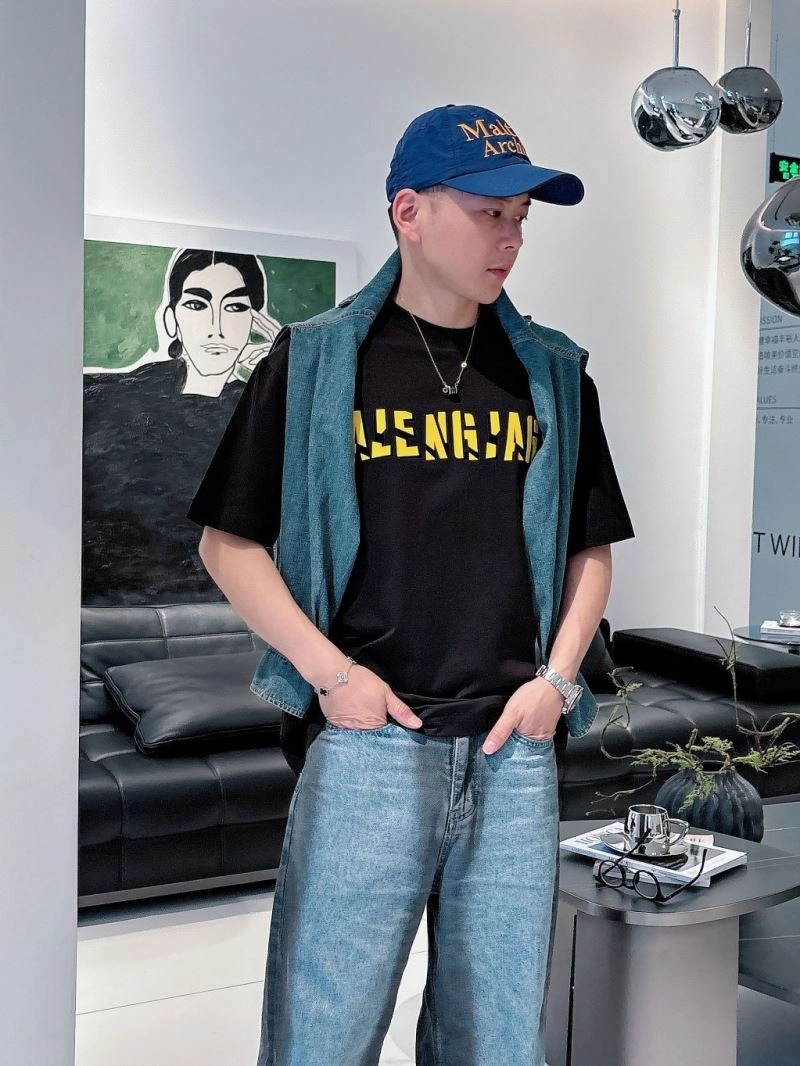 Resilient Balenciaga T-Shirts 96266