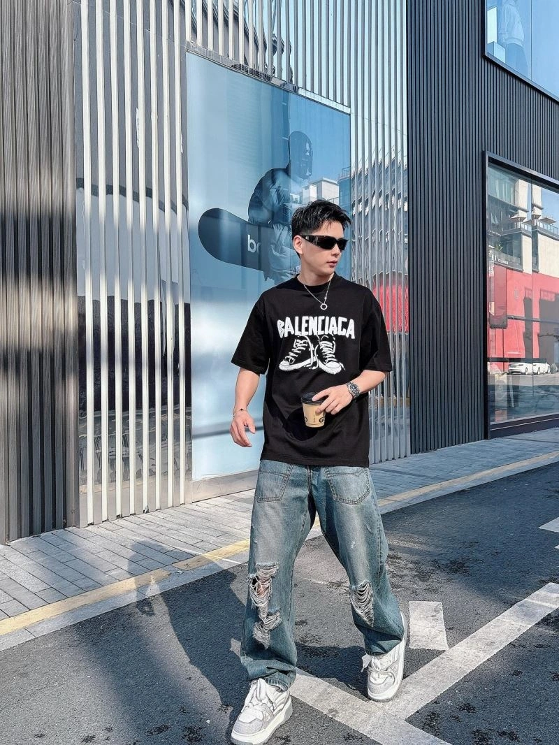Balenciaga T-Shirts ComfortFit 96256