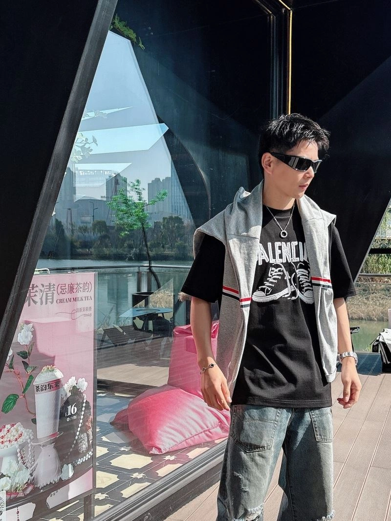 Balenciaga T-Shirts ComfortFit 96256