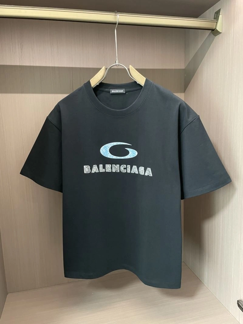 Effortless Balenciaga T-Shirts 96704