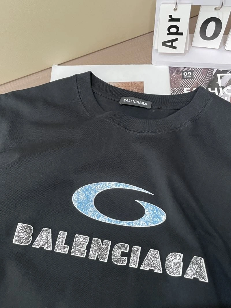 Effortless Balenciaga T-Shirts 96704