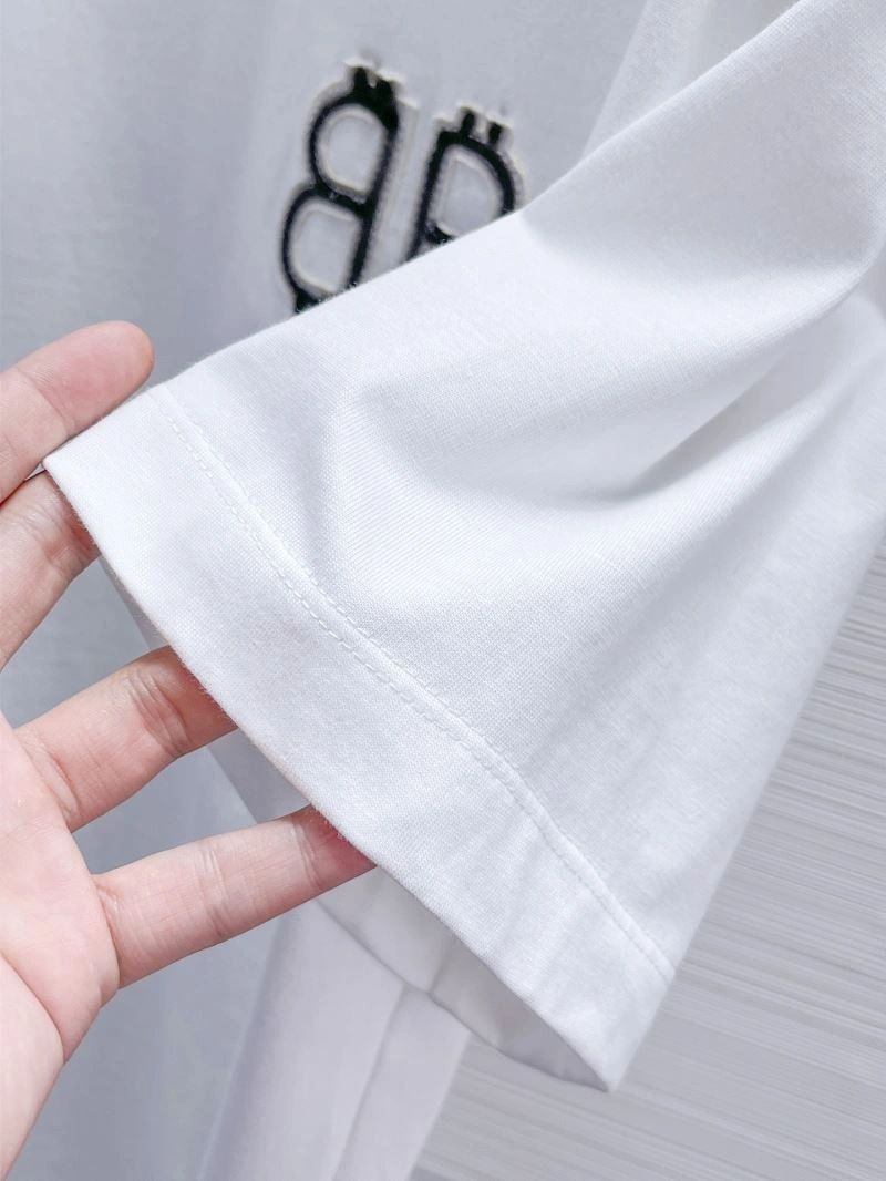 Contemporary Balenciaga T-Shirts 96650