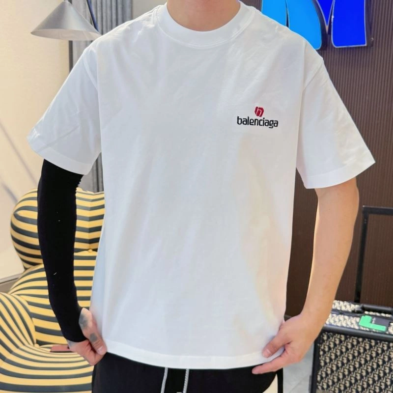 Resilient Balenciaga T-Shirts 96623