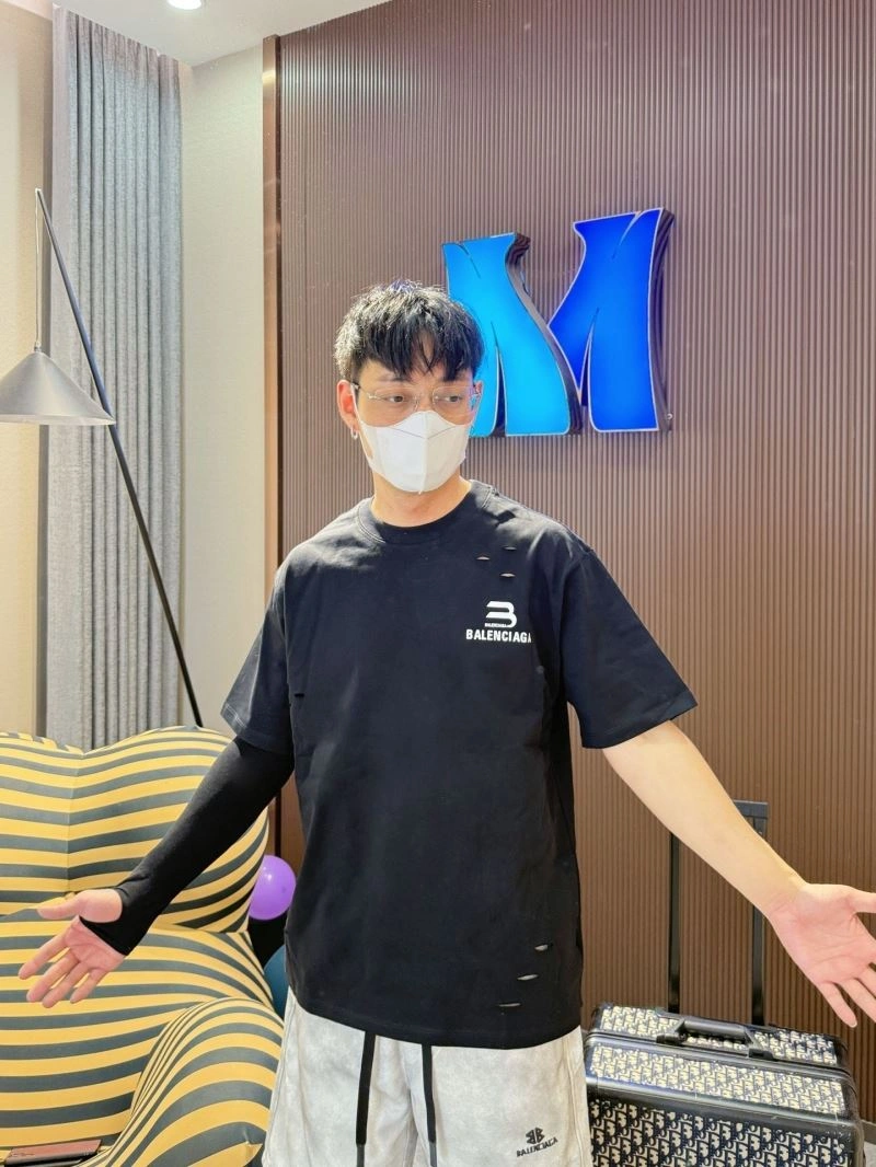 Balenciaga T-Shirts QuickDry 96698