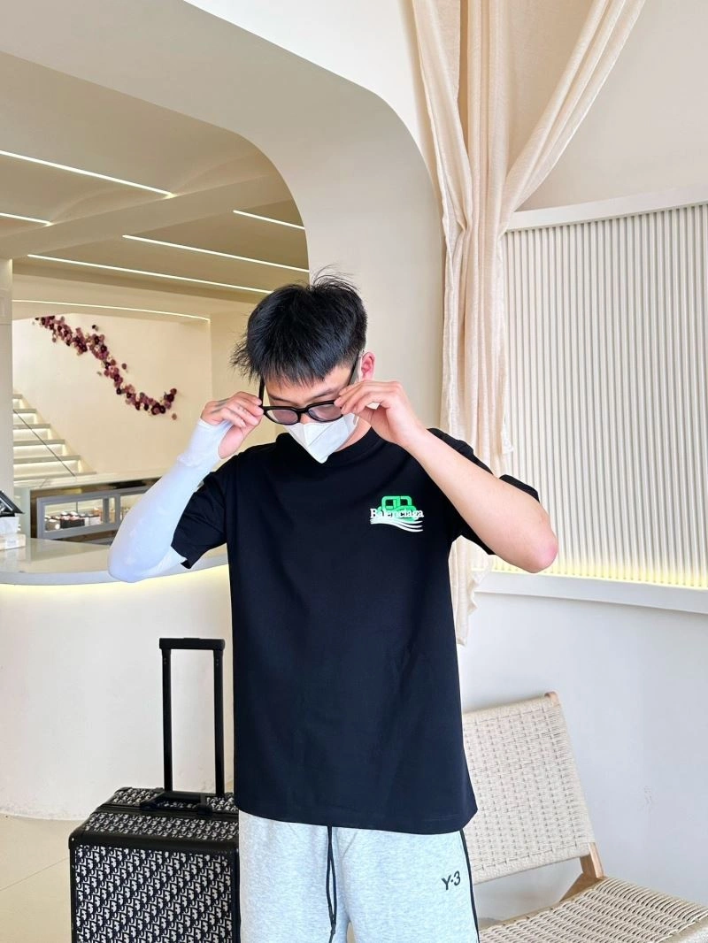 UrbanChic Balenciaga T-Shirts 96655