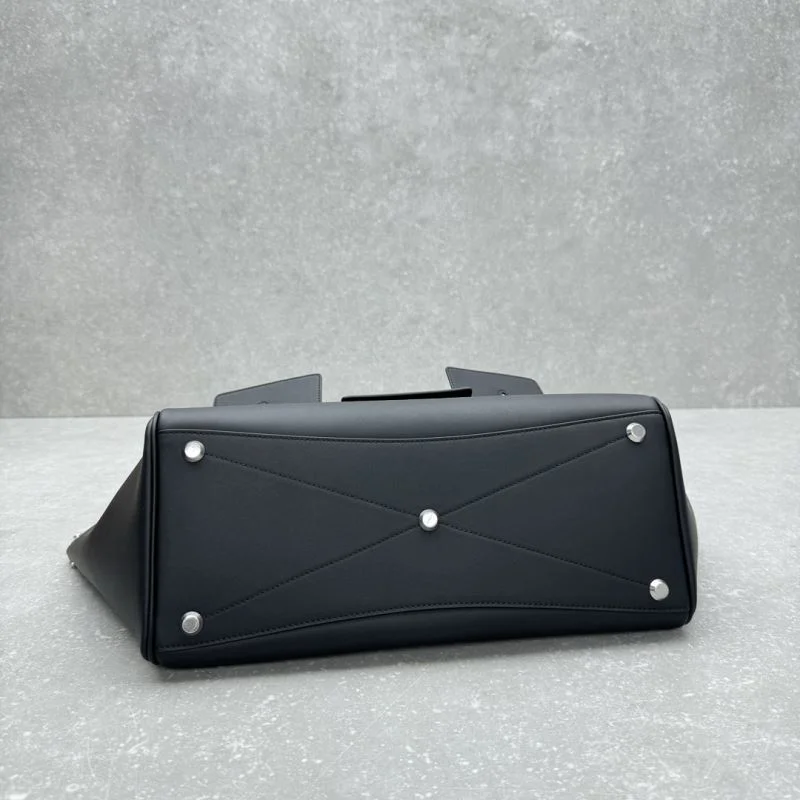 Supportive Balenciaga Top Handle Bags 55773