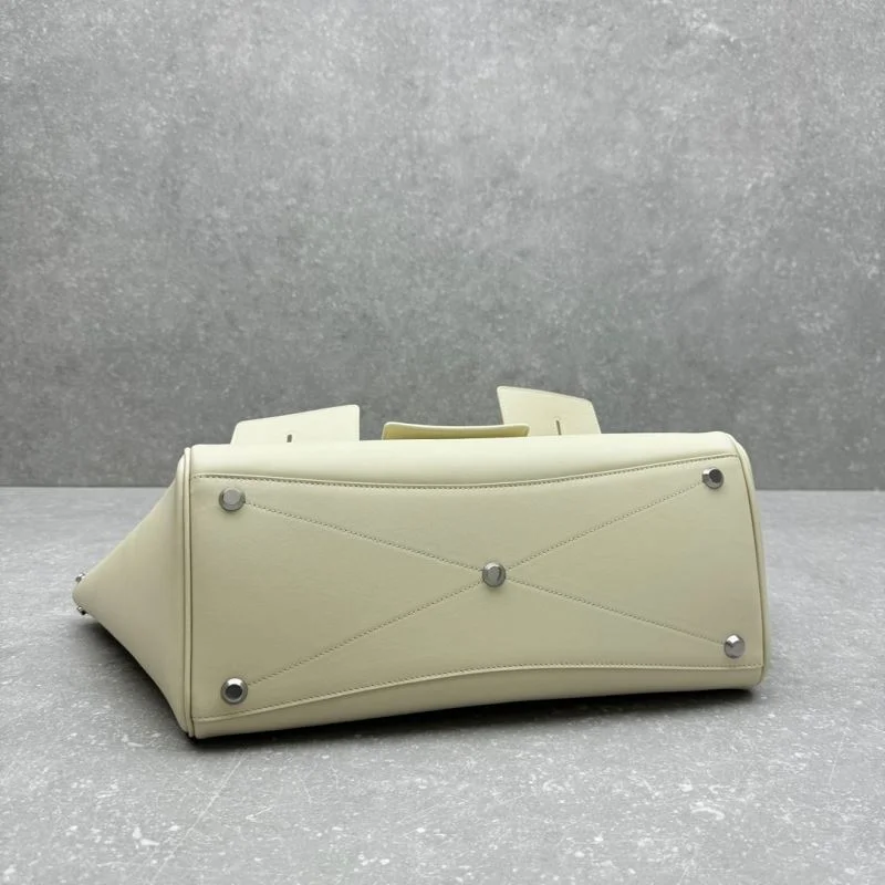 Balenciaga Top Handle Bags EyeCatching 55768