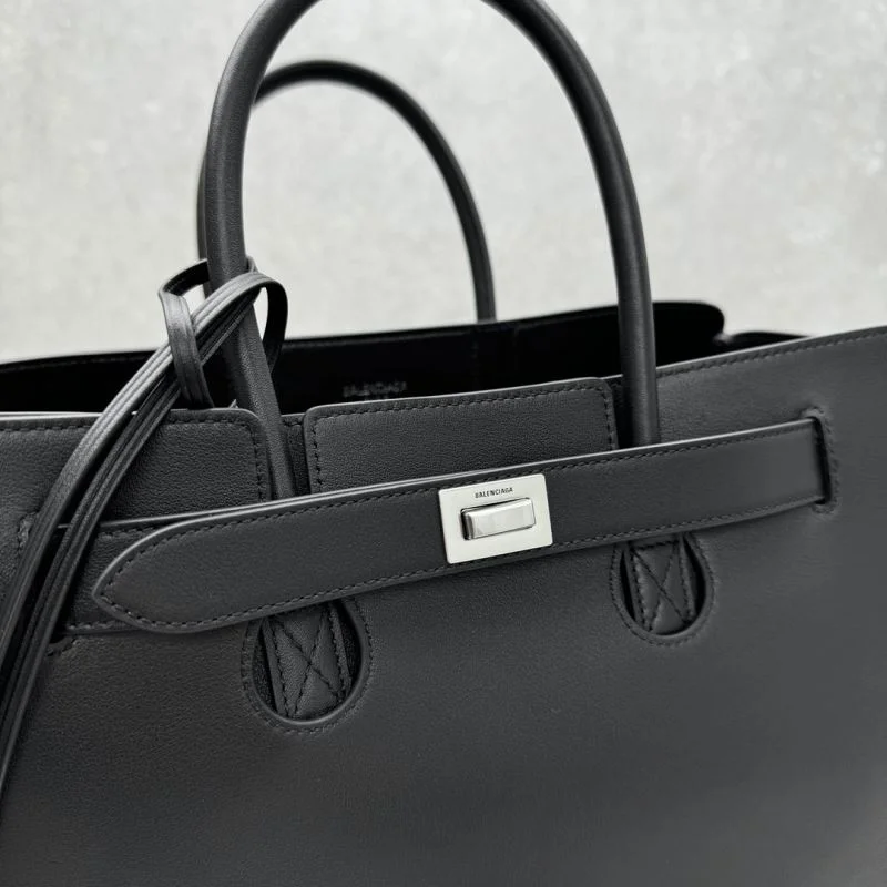 RelaxedFit Balenciaga Top Handle Bags 55772