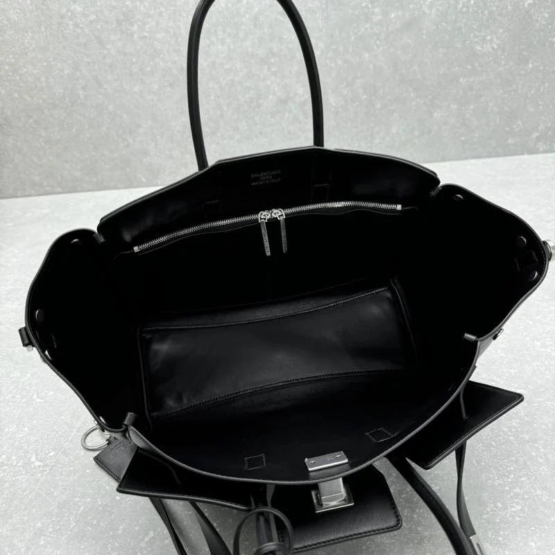 RelaxedFit Balenciaga Top Handle Bags 55772