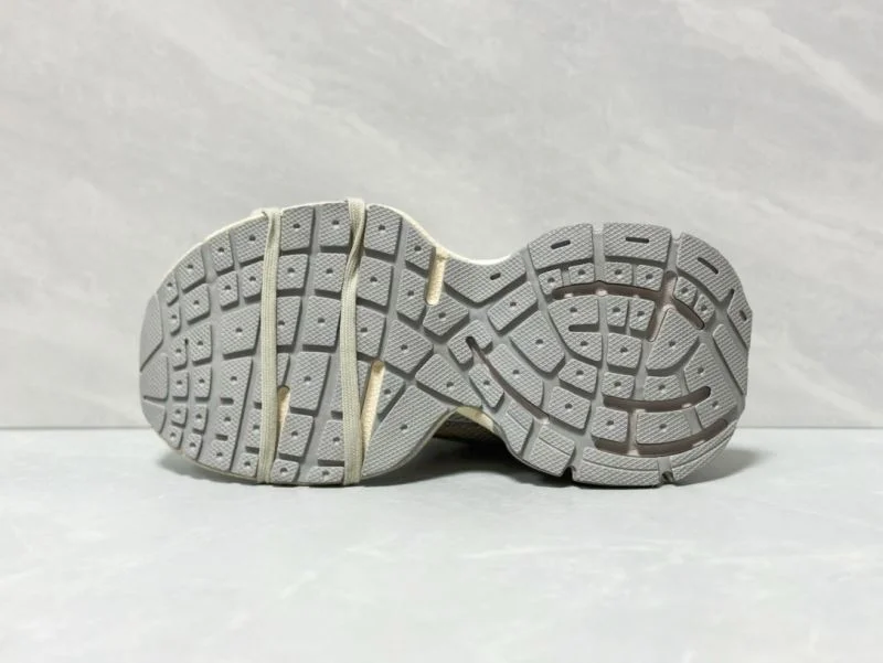 Balenciaga Track Shoes Minimalist 16543