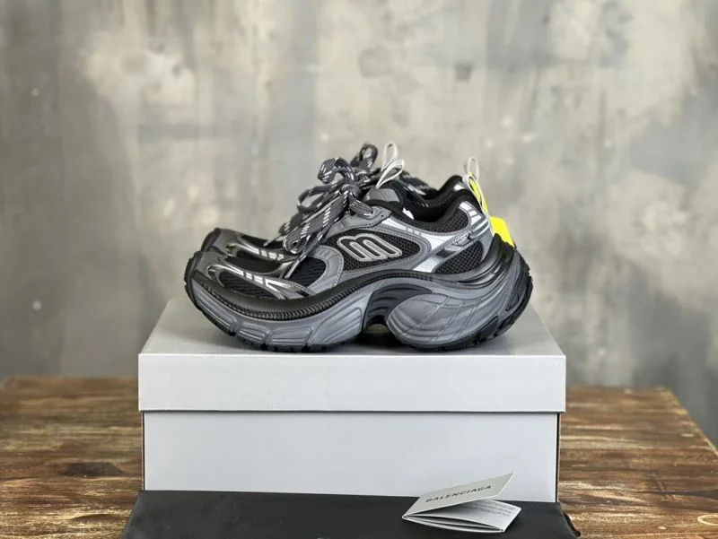 Balenciaga Track Shoes Elegant 16518