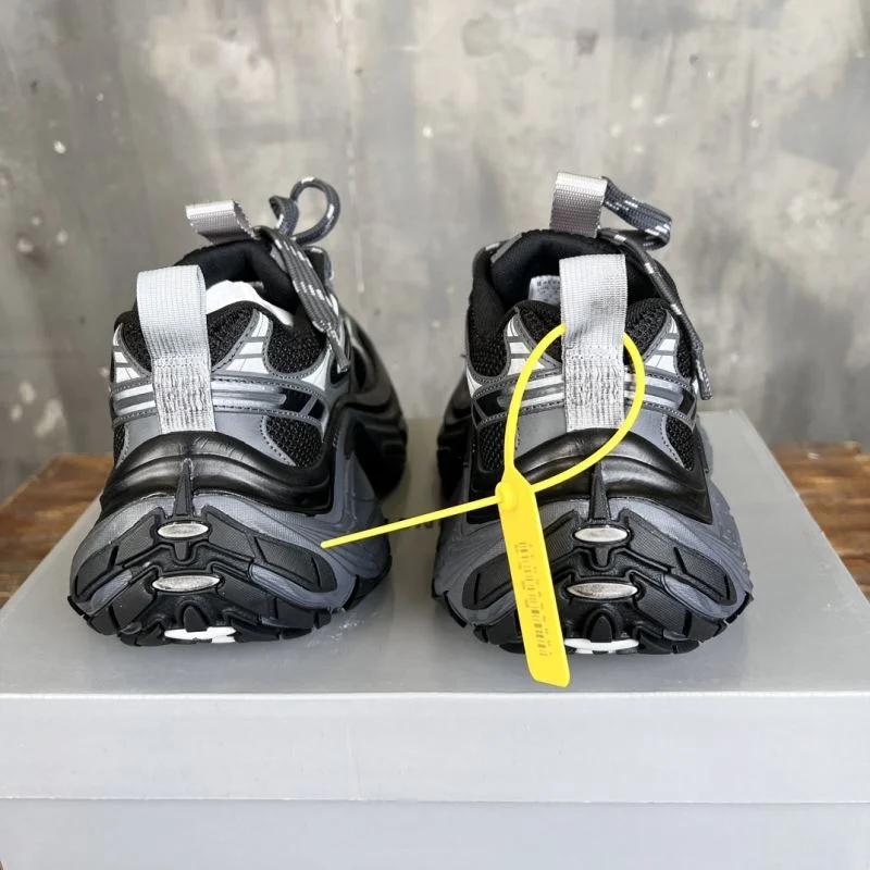 Balenciaga Track Shoes Elegant 16518