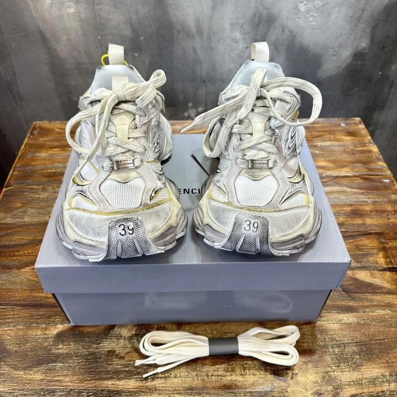 Balenciaga Track Shoes Trendsetting 16510