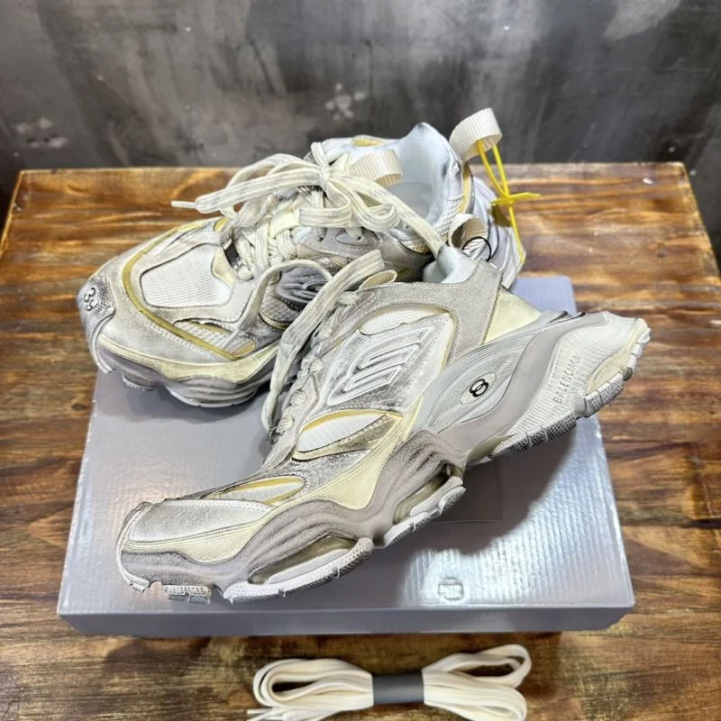 Balenciaga Track Shoes Trendsetting 16510