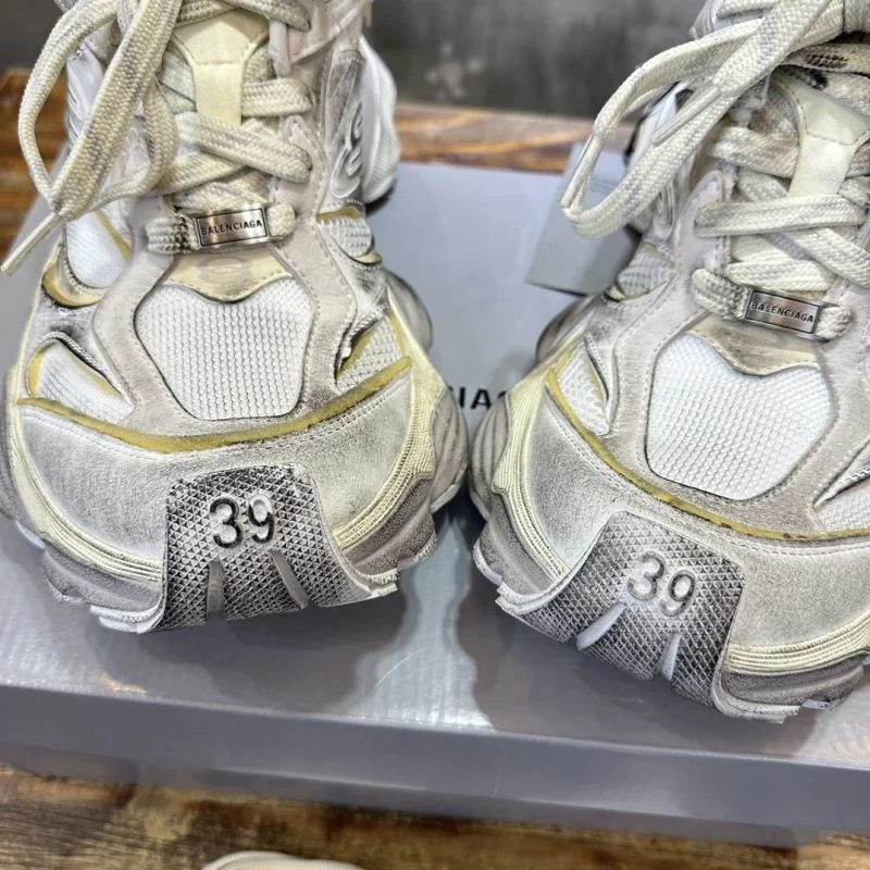 Balenciaga Track Shoes Trendsetting 16510