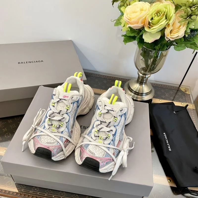 MoistureWicking Balenciaga Track Shoes 16851