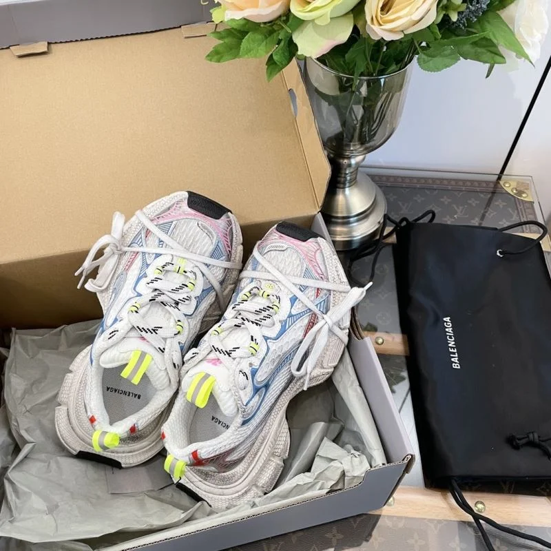 MoistureWicking Balenciaga Track Shoes 16851