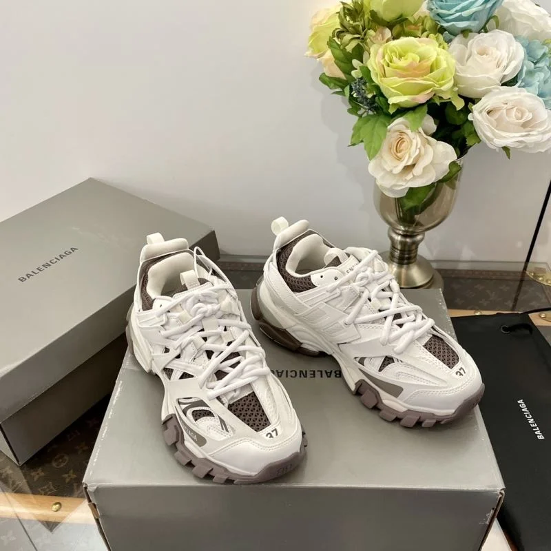 Resilient Balenciaga Track Shoes 16846