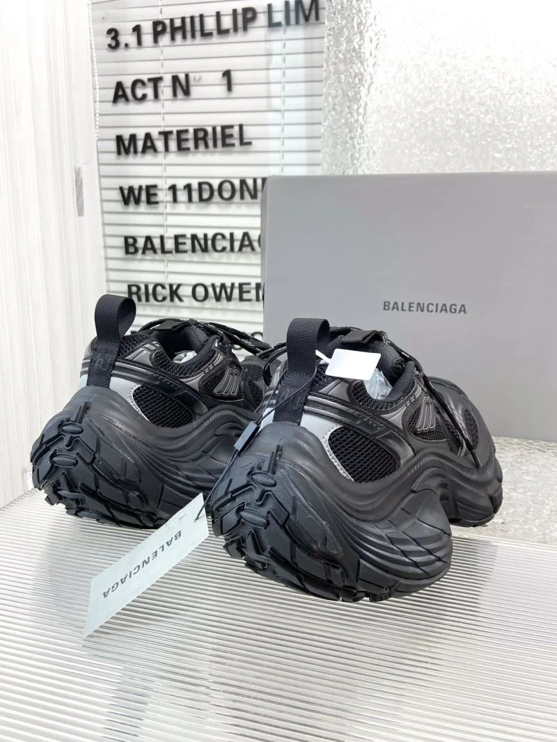 Sporty Balenciaga Track Shoes 16756