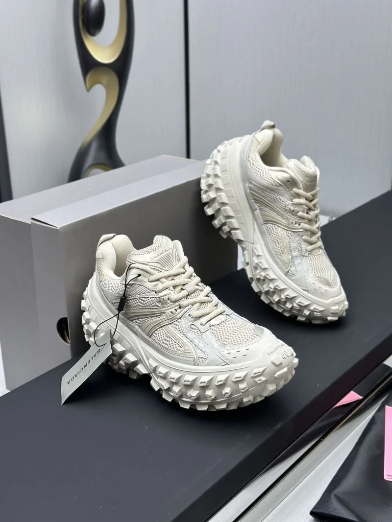 Balenciaga Track Shoes Durable 16982