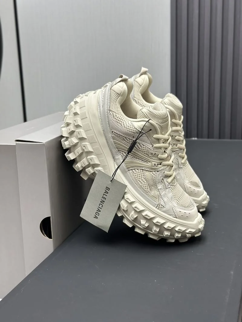 Balenciaga Track Shoes Durable 16982