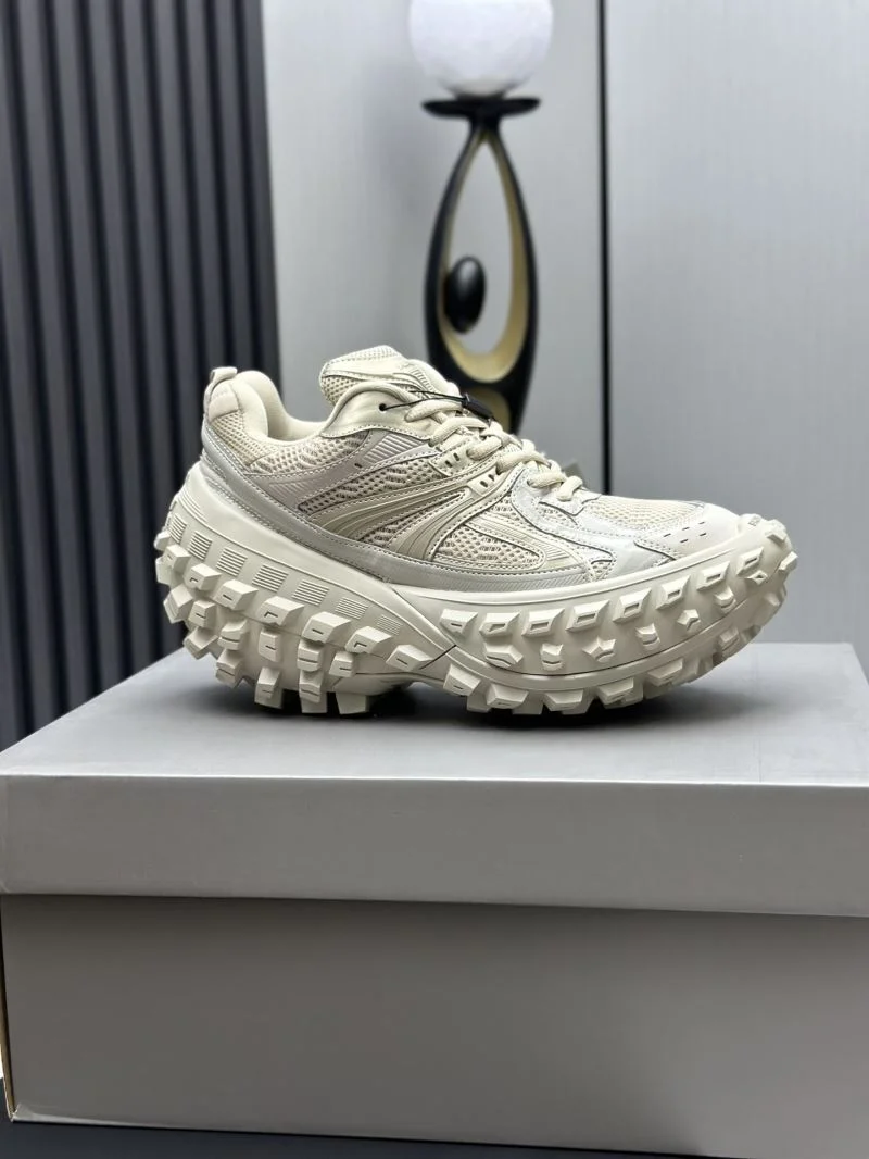 Balenciaga Track Shoes Durable 16982