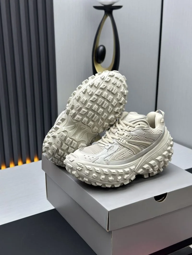 Balenciaga Track Shoes Durable 16982