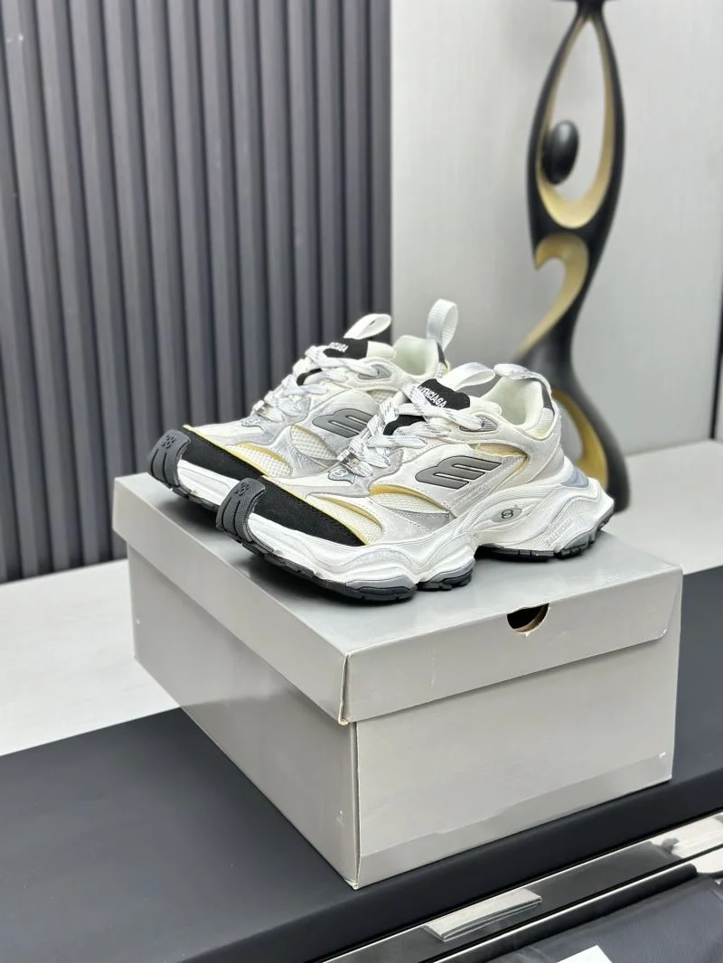 Resilient Balenciaga Track Shoes 17012