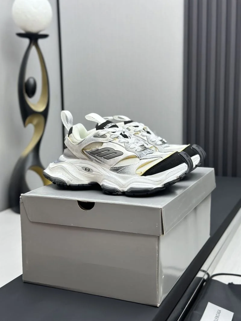 Resilient Balenciaga Track Shoes 17012