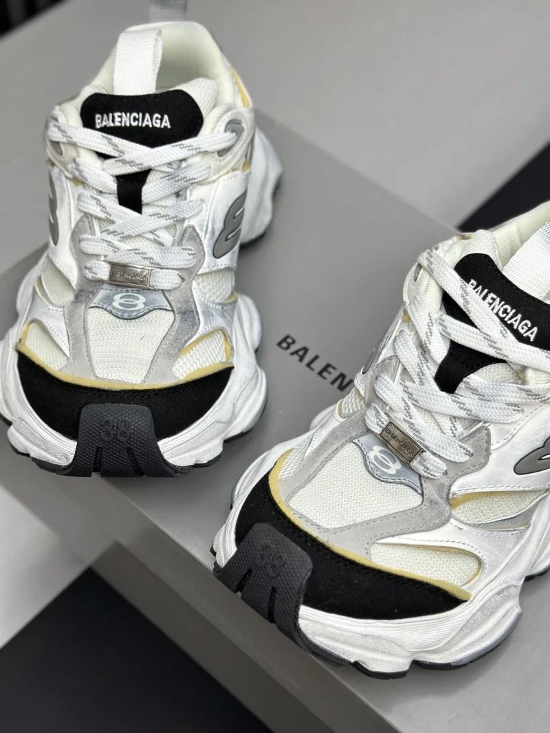 Resilient Balenciaga Track Shoes 17012