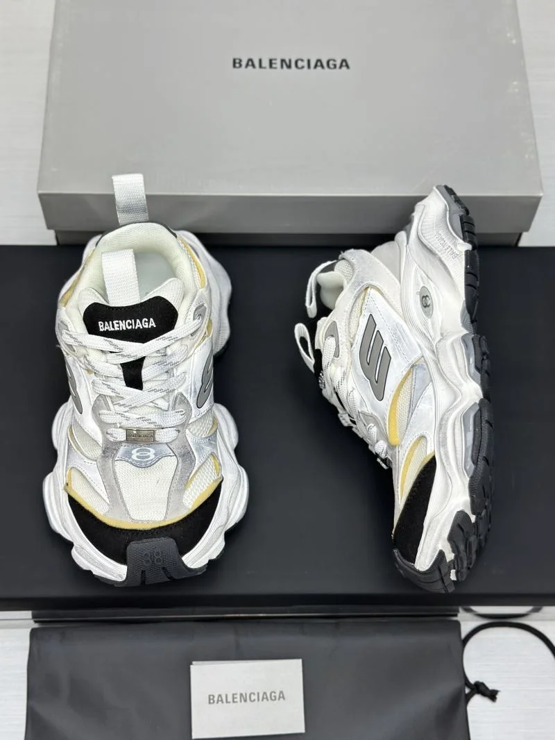 Resilient Balenciaga Track Shoes 17012