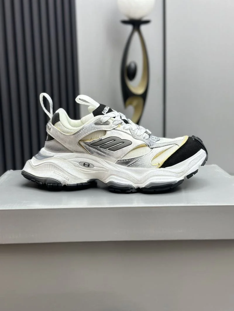 Resilient Balenciaga Track Shoes 17012