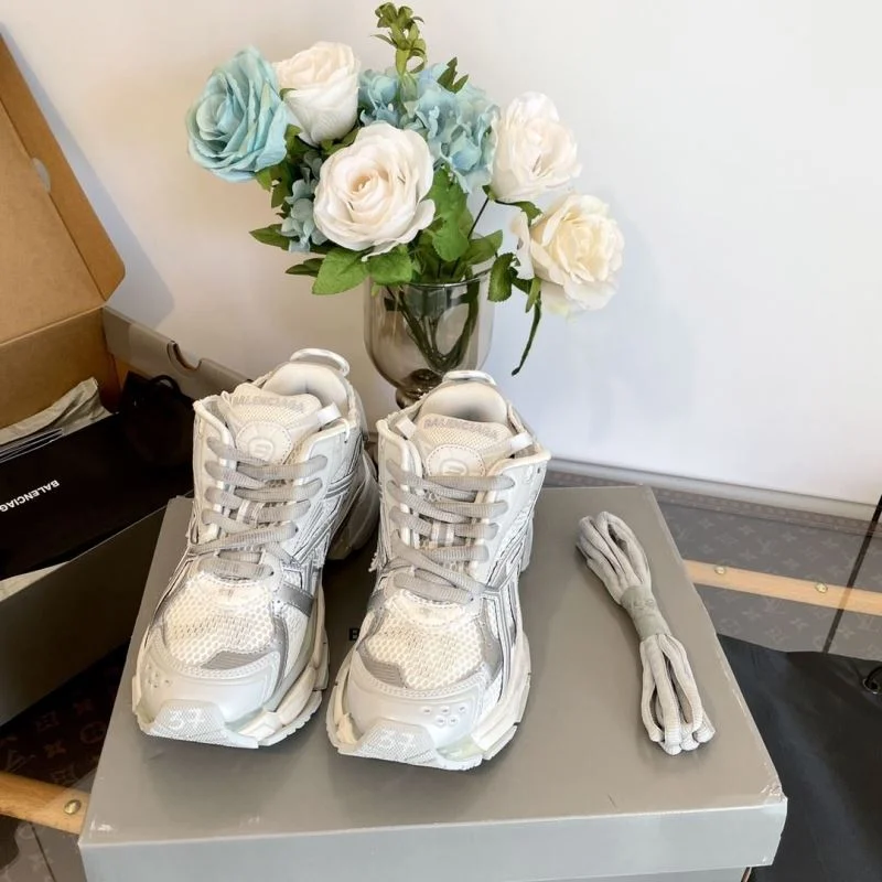 Effortless Balenciaga Track Shoes 16994