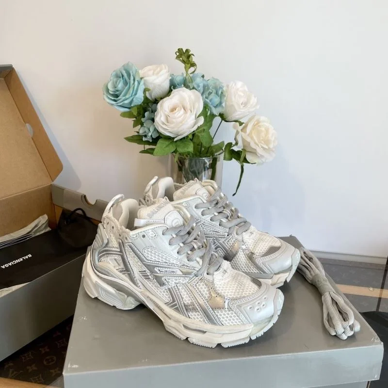 Effortless Balenciaga Track Shoes 16994