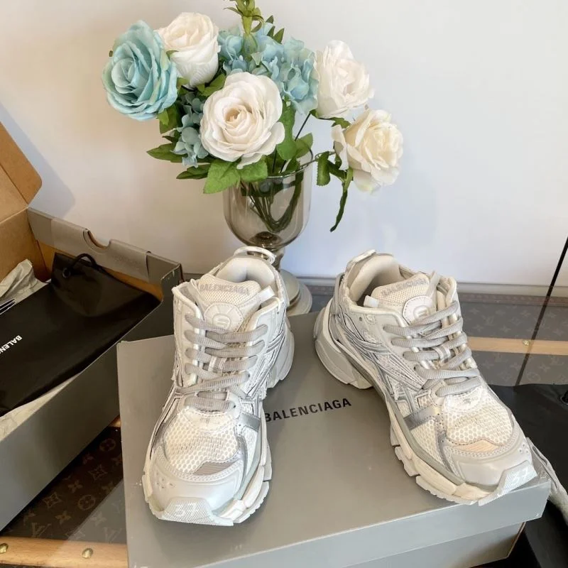 Effortless Balenciaga Track Shoes 16994