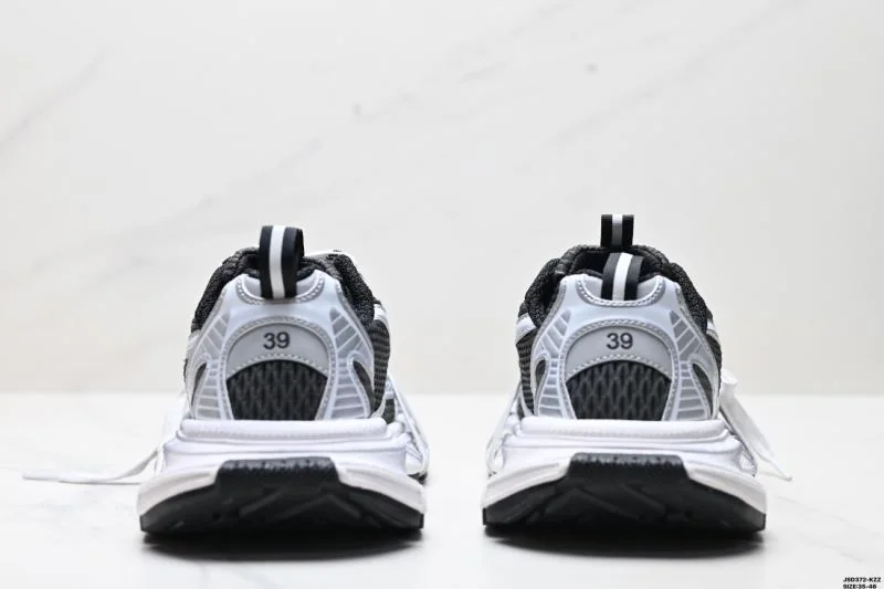 WellDesigned Balenciaga Track Shoes 3853