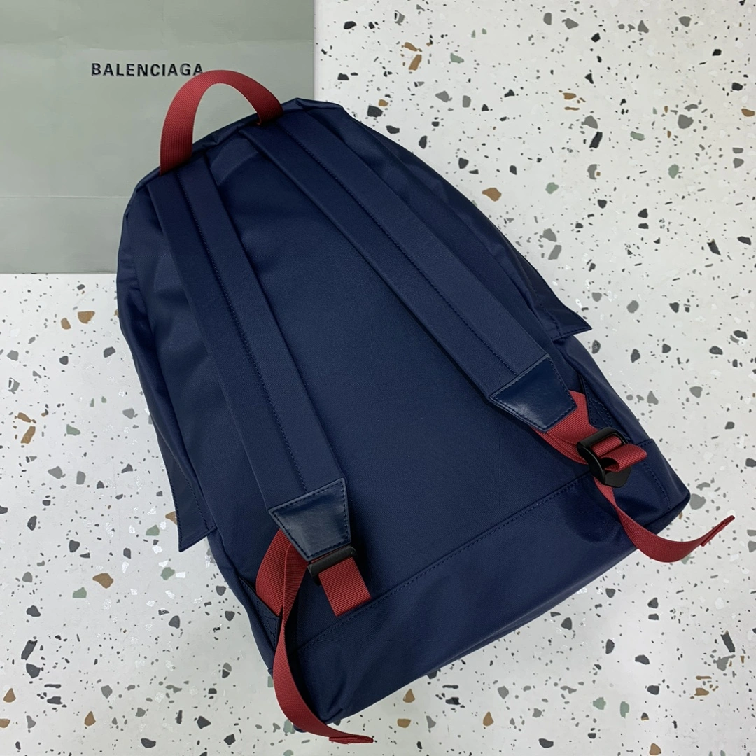 Balenciaga  Minimalist Backpack - High-End Fashion for All Fashionable 64694