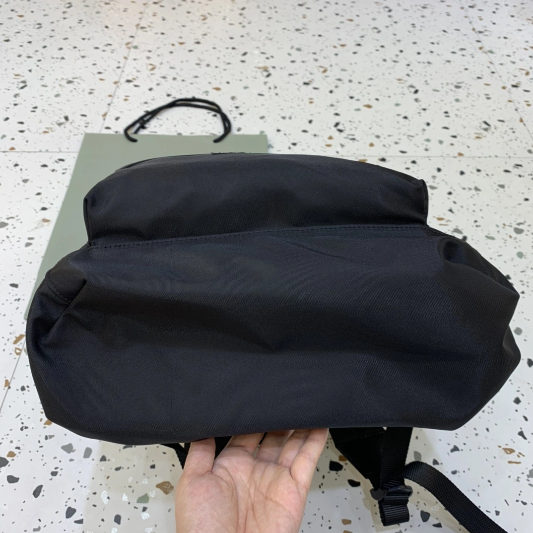 Balenciaga  Minimalist Backpack for Fashion-Forward Individuals Packable 64697