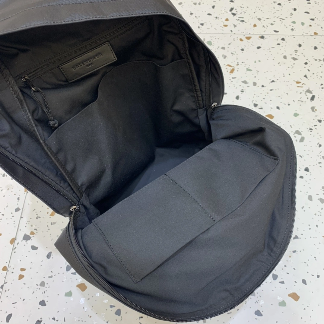 Balenciaga  Minimalist Backpack for Fashion-Forward Individuals Packable 64697