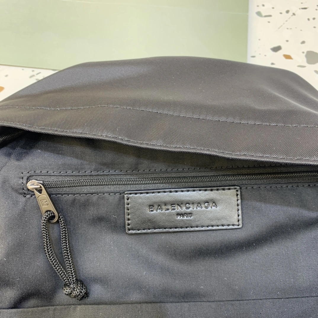 Balenciaga  Minimalist Backpack for Fashion-Forward Individuals Packable 64697