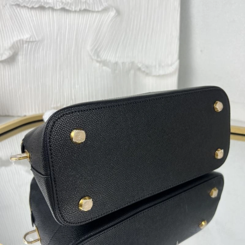 Cozy Balenciaga  Shell Bag - Autumn Winter Collection 78308