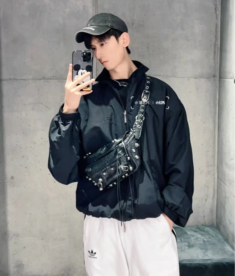 ZeroBulk Balenciaga  Street Style Motorcycle Folding Waist Bag - 20x5x19cm 78564
