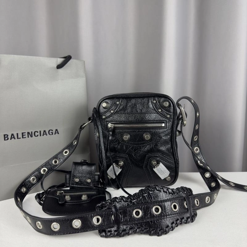 Balenciaga  Vertical Motorcycle Bag in Oil Wax Black Lightweight 70065